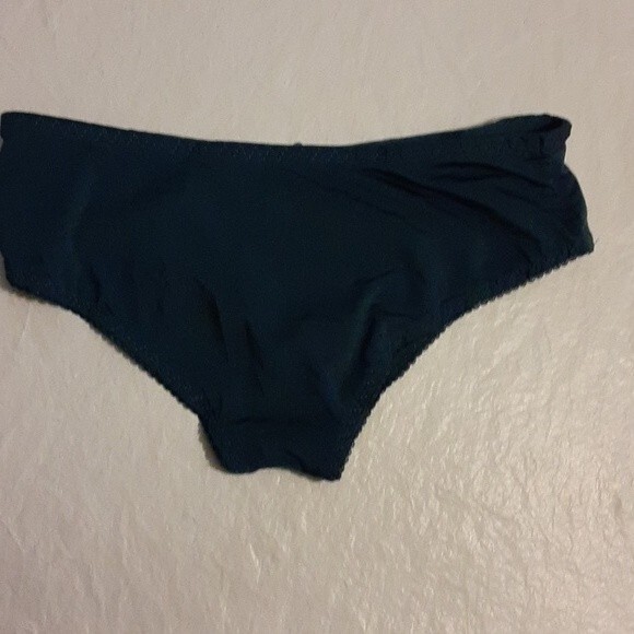 Youmita Floral Embroidery Small Hipster Bundle NWT - Picture 6 of 6